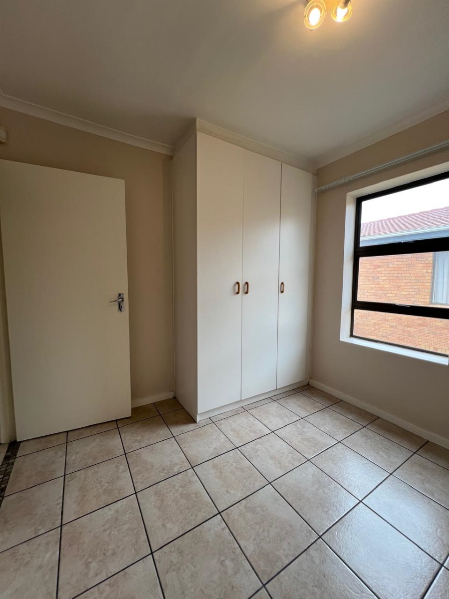 To Let 2 Bedroom Property for Rent in Sea Breeze Western Cape